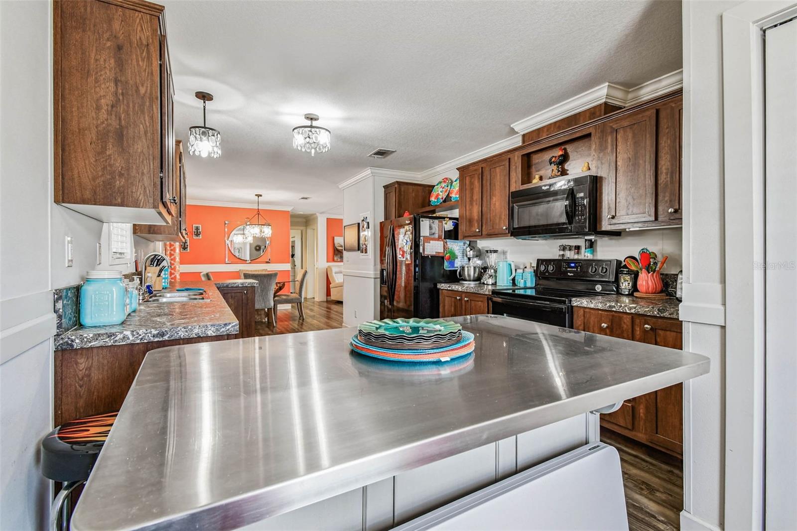 Image 21 of 73 For 12651 Seminole Boulevard 35