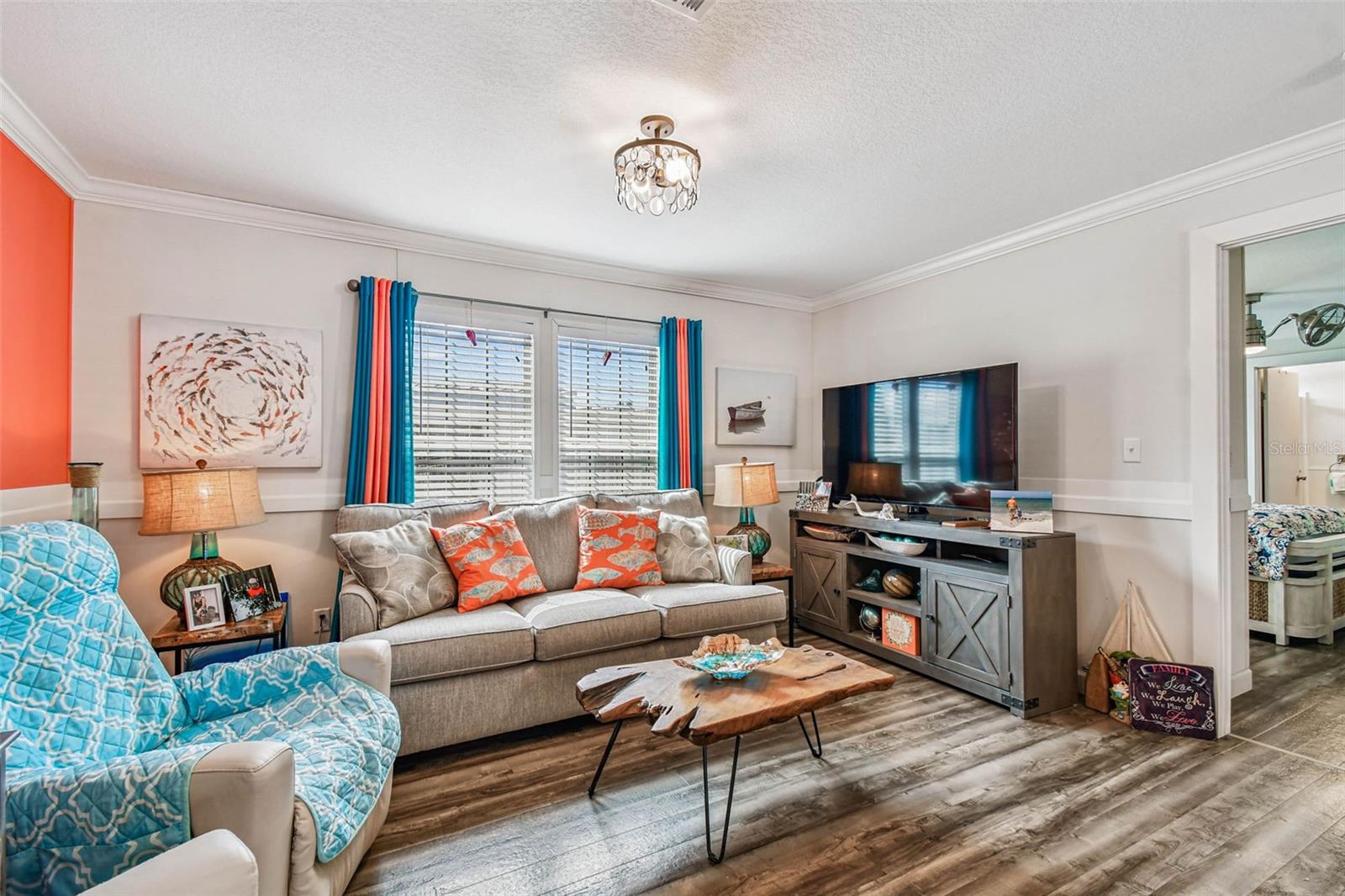 Image 24 of 73 For 12651 Seminole Boulevard 35