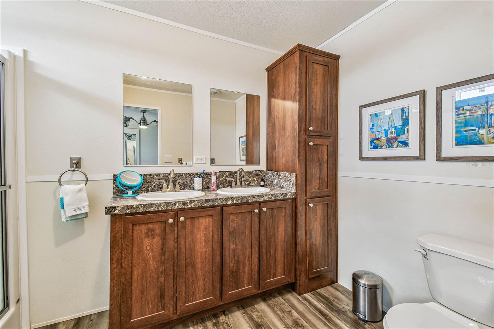 Image 30 of 73 For 12651 Seminole Boulevard 35