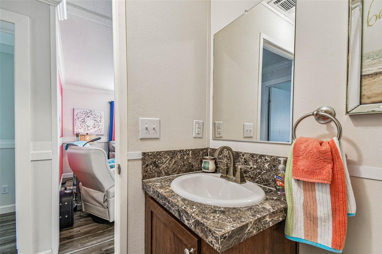 Image 39 of 73 For 12651 Seminole Boulevard 35