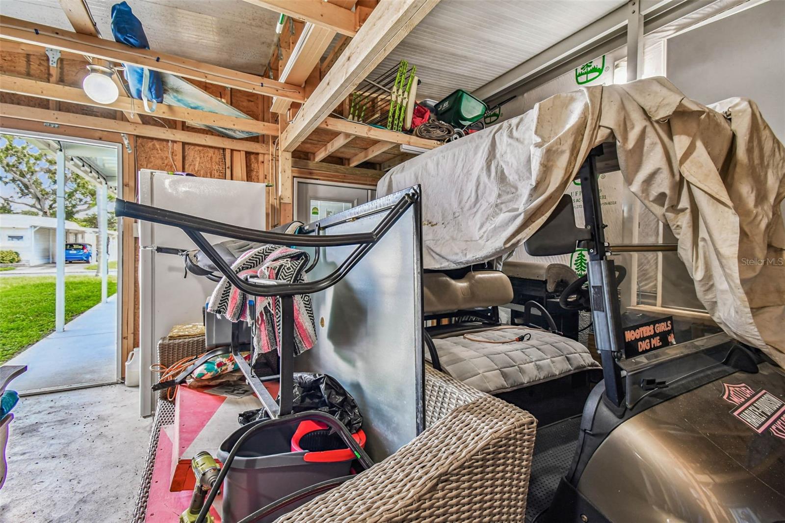 Image 46 of 73 For 12651 Seminole Boulevard 35