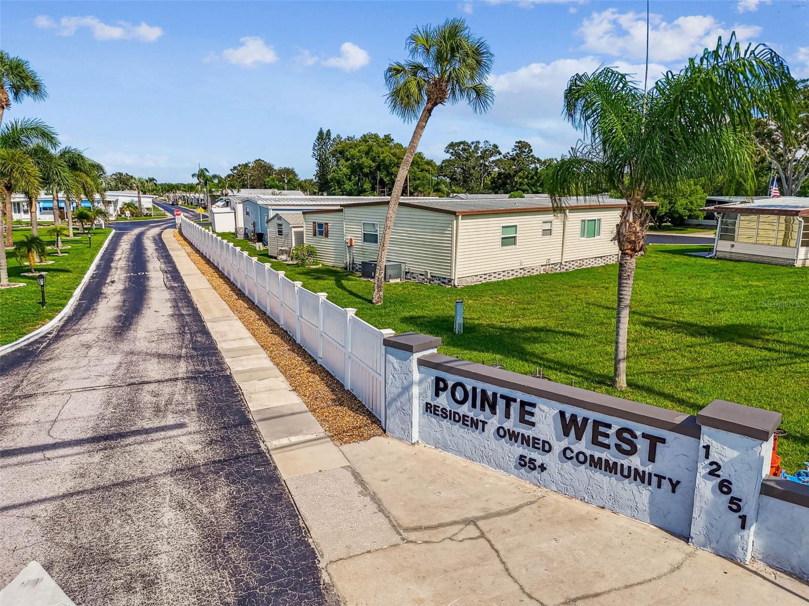 Image 48 of 73 For 12651 Seminole Boulevard 35