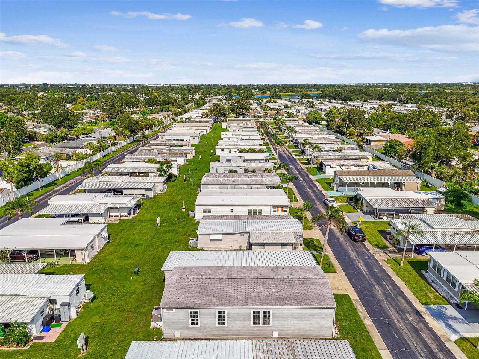 Image 66 of 73 For 12651 Seminole Boulevard 35