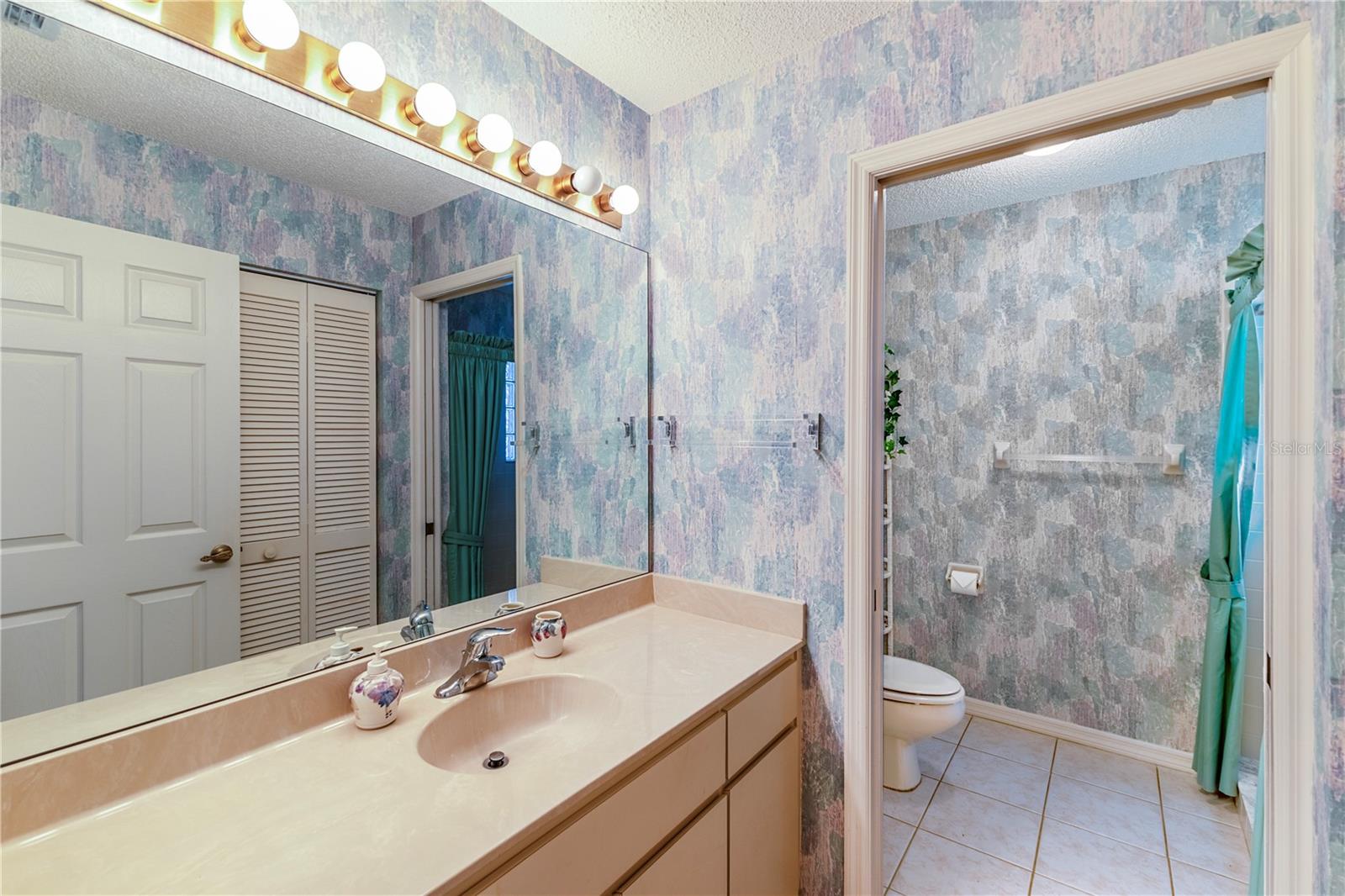 Image 18 of 43 For 9204 Turnberry Court 9204
