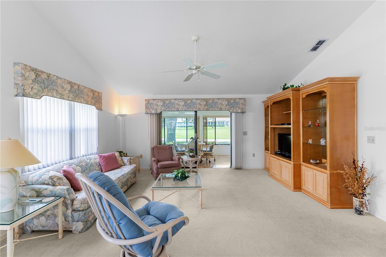 Image 7 of 43 For 9204 Turnberry Court 9204