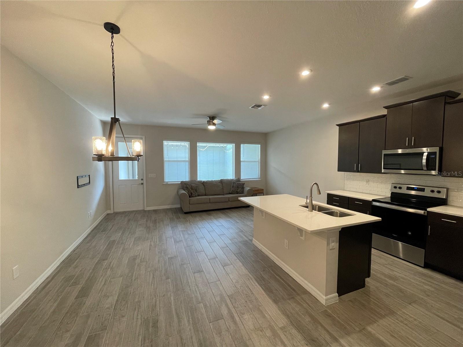 Image 10 of 64 For 8171 Graycliff Avenue