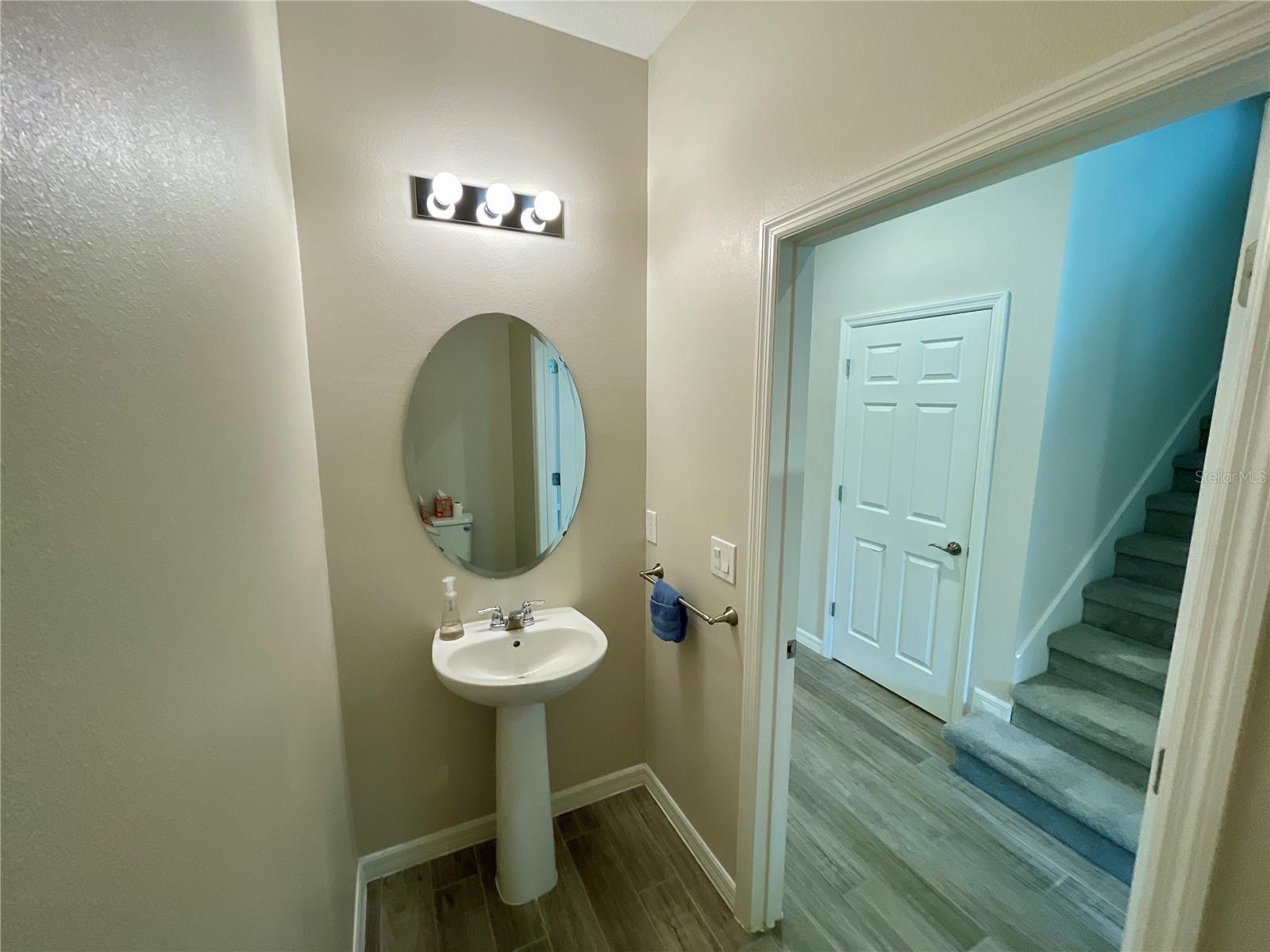 Image 15 of 64 For 8171 Graycliff Avenue