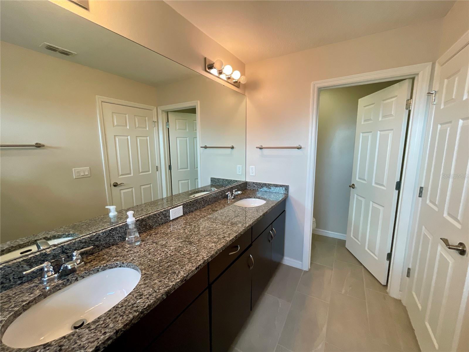 Image 22 of 64 For 8171 Graycliff Avenue