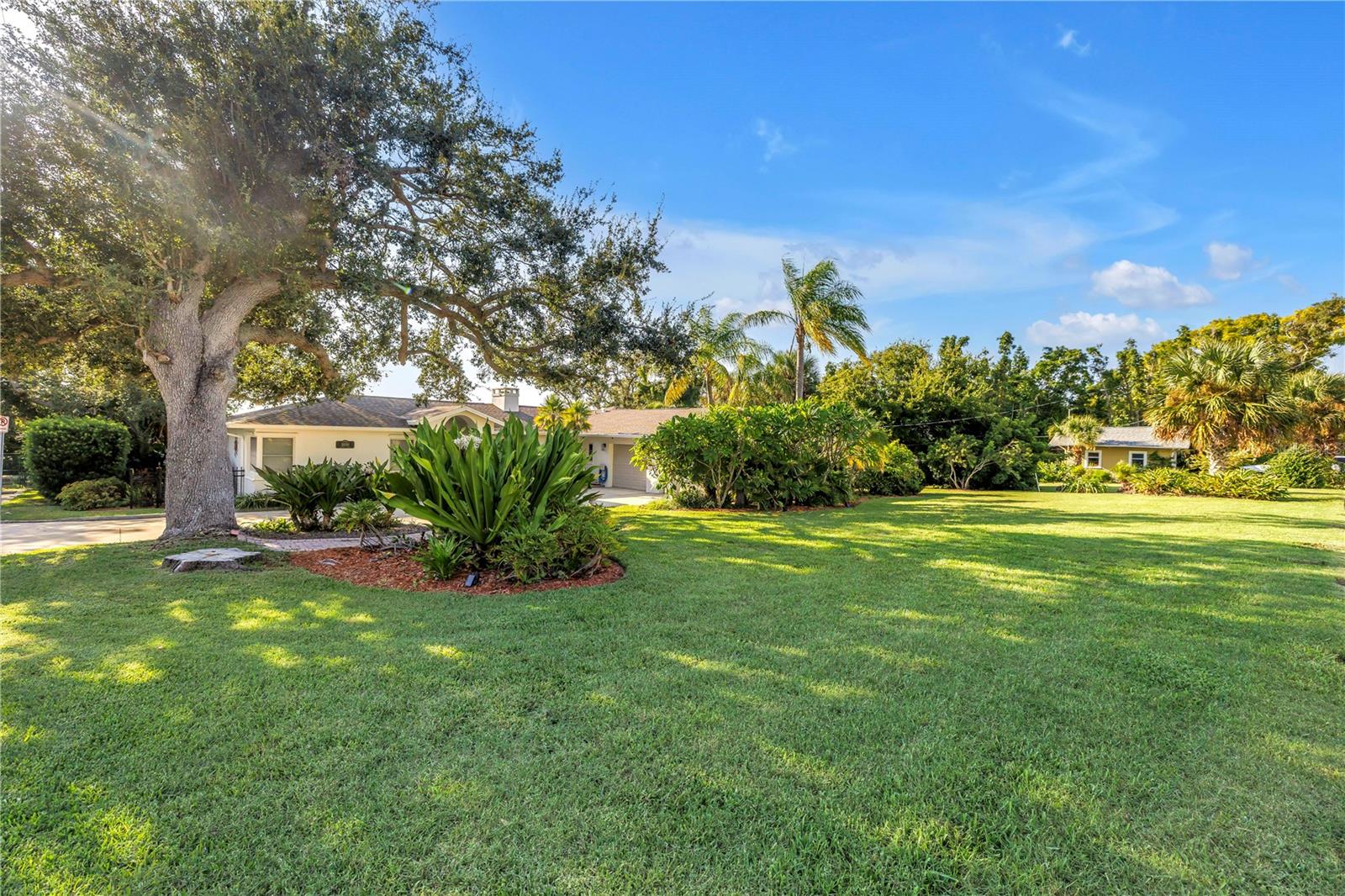 Image 11 of 100 For 1600 Sunset Drive