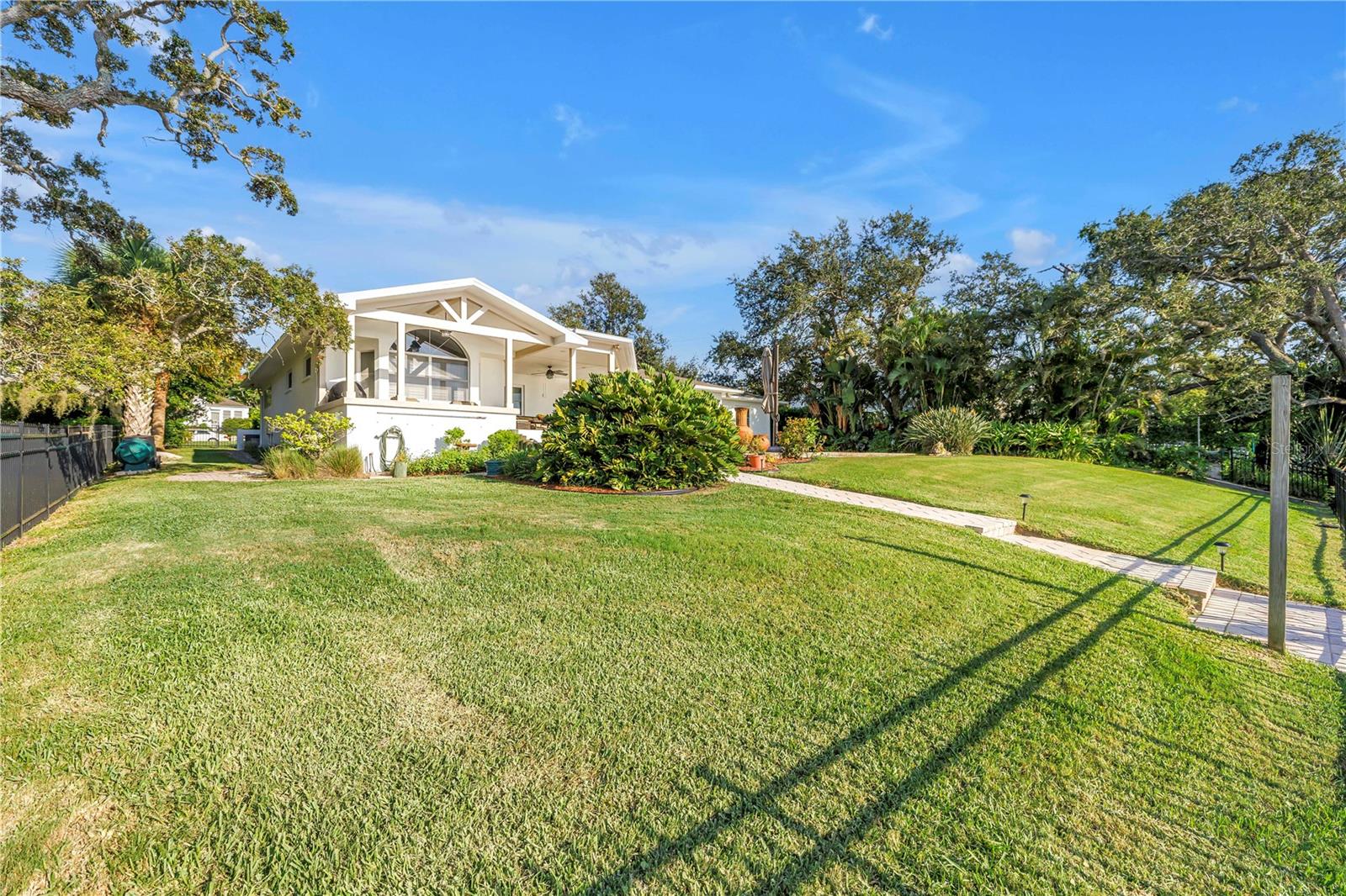 Image 67 of 100 For 1600 Sunset Drive