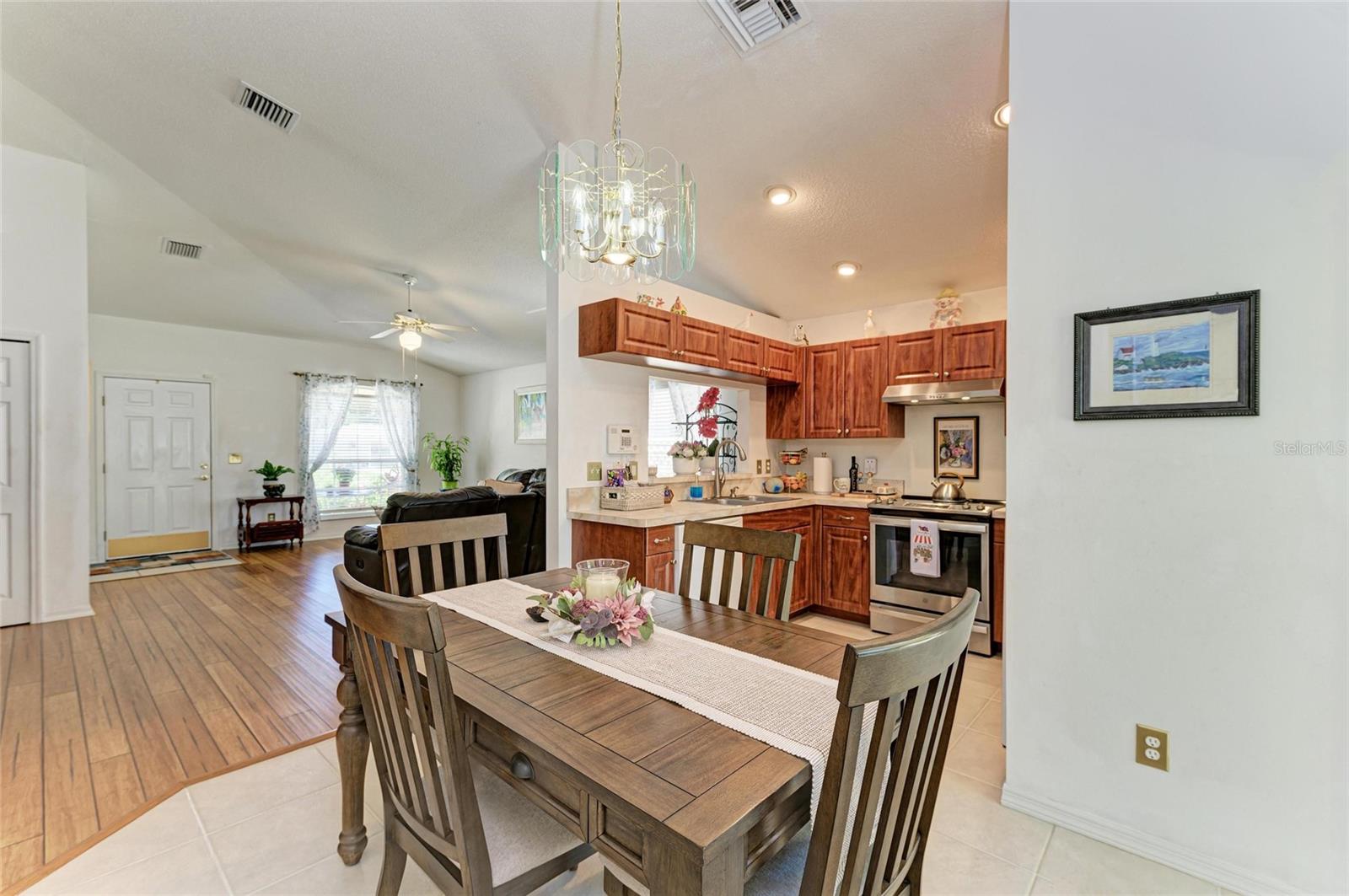 Image 10 of 29 For 658 63rd Avenue S