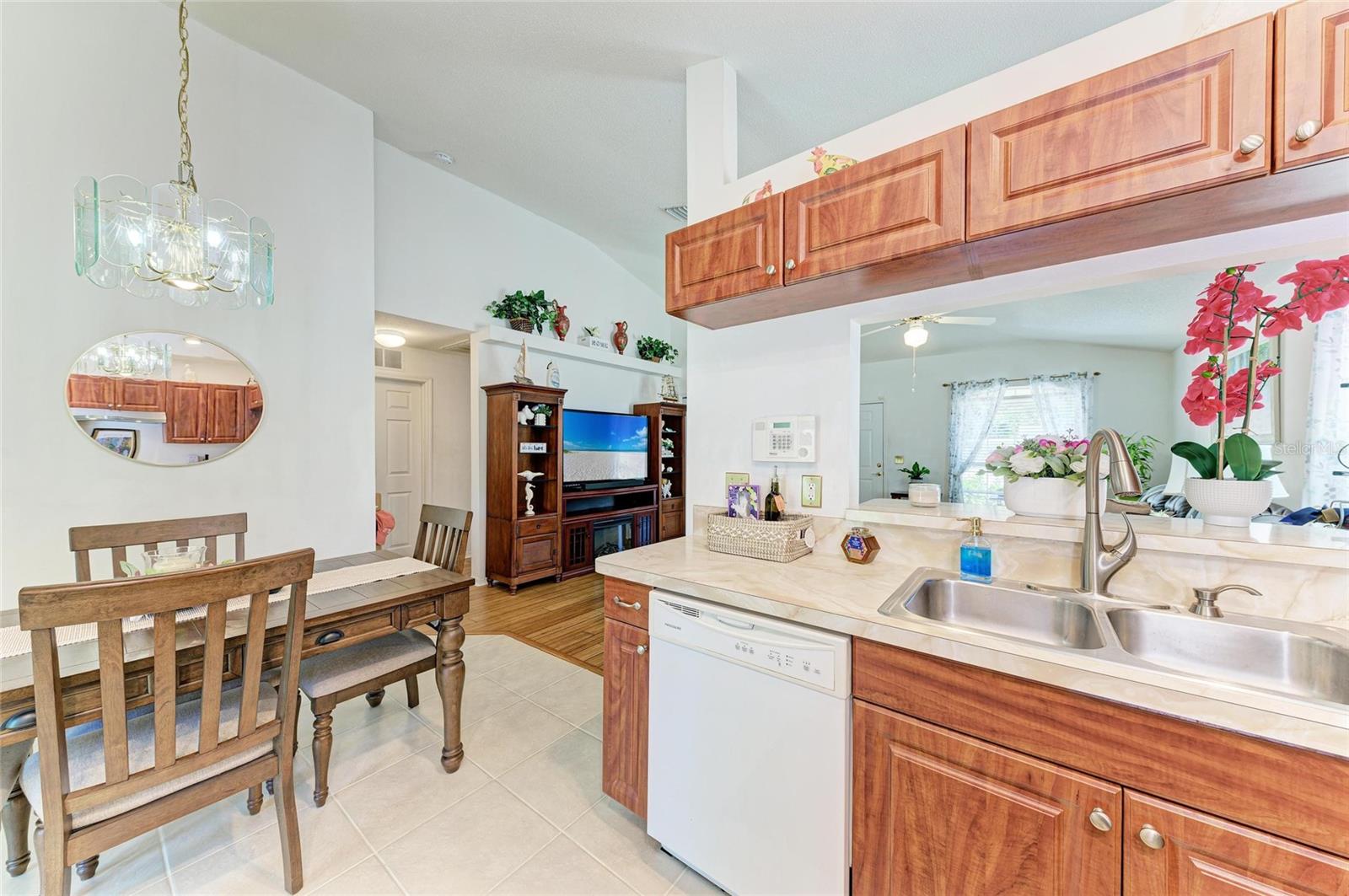 Image 14 of 29 For 658 63rd Avenue S