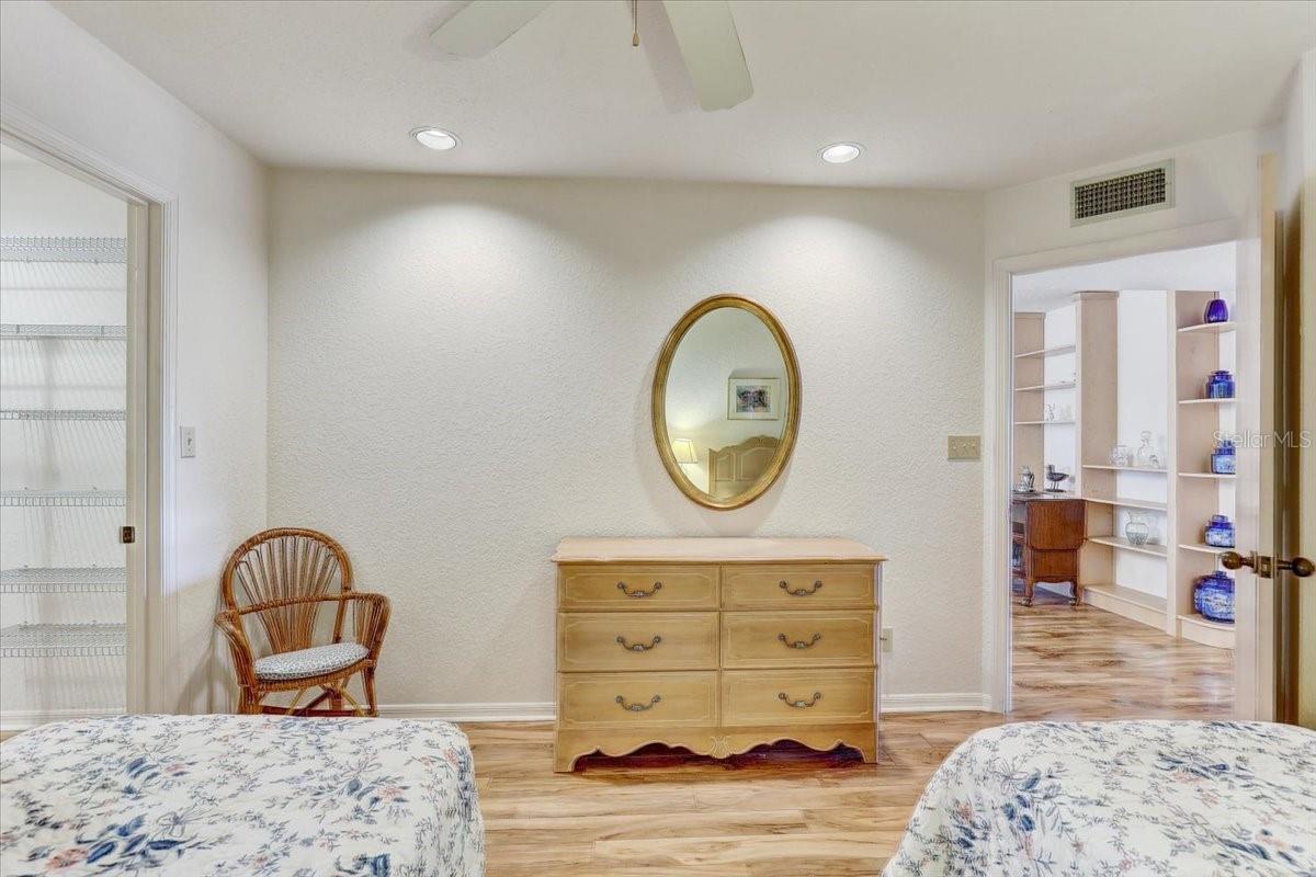 Image 25 of 52 For 1630 Royal Palm Drive S A