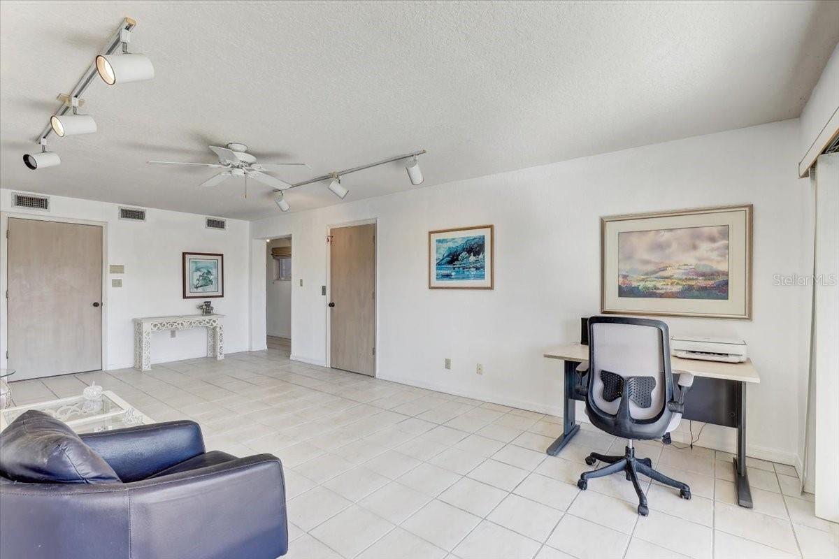 Image 30 of 52 For 1630 Royal Palm Drive S A