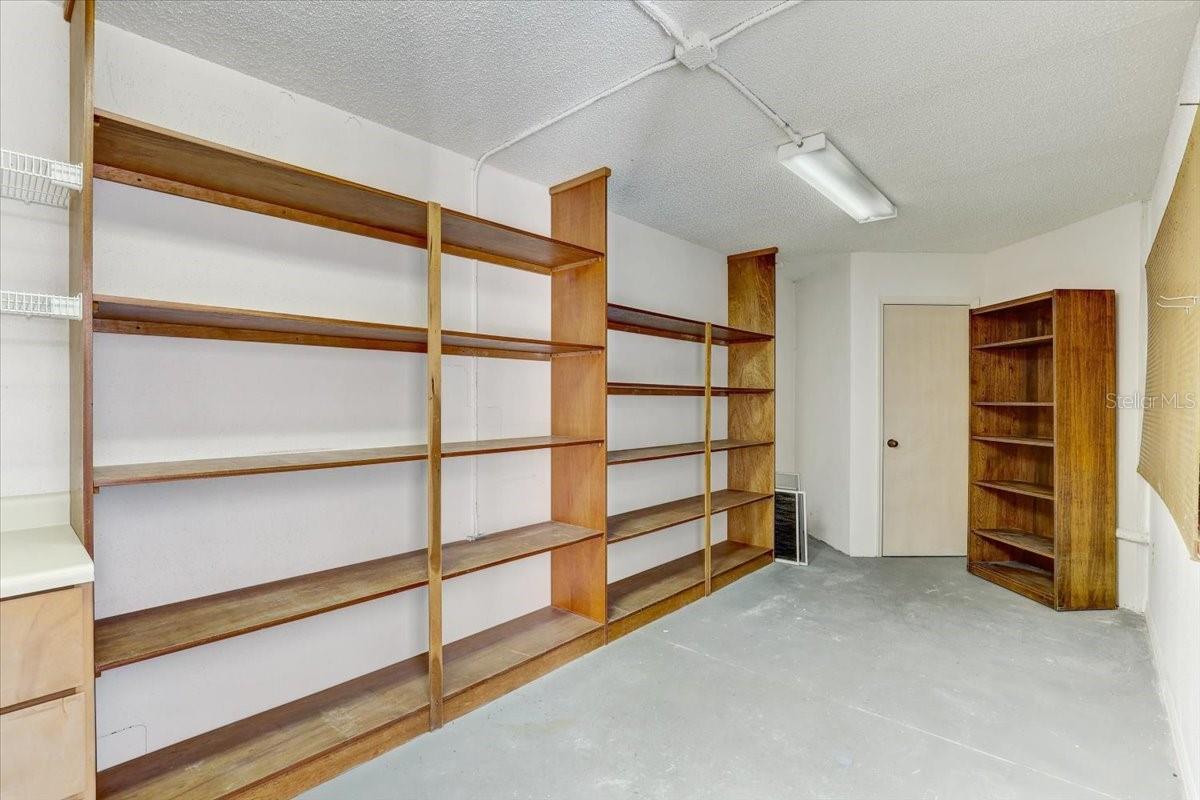 Image 33 of 52 For 1630 Royal Palm Drive S A