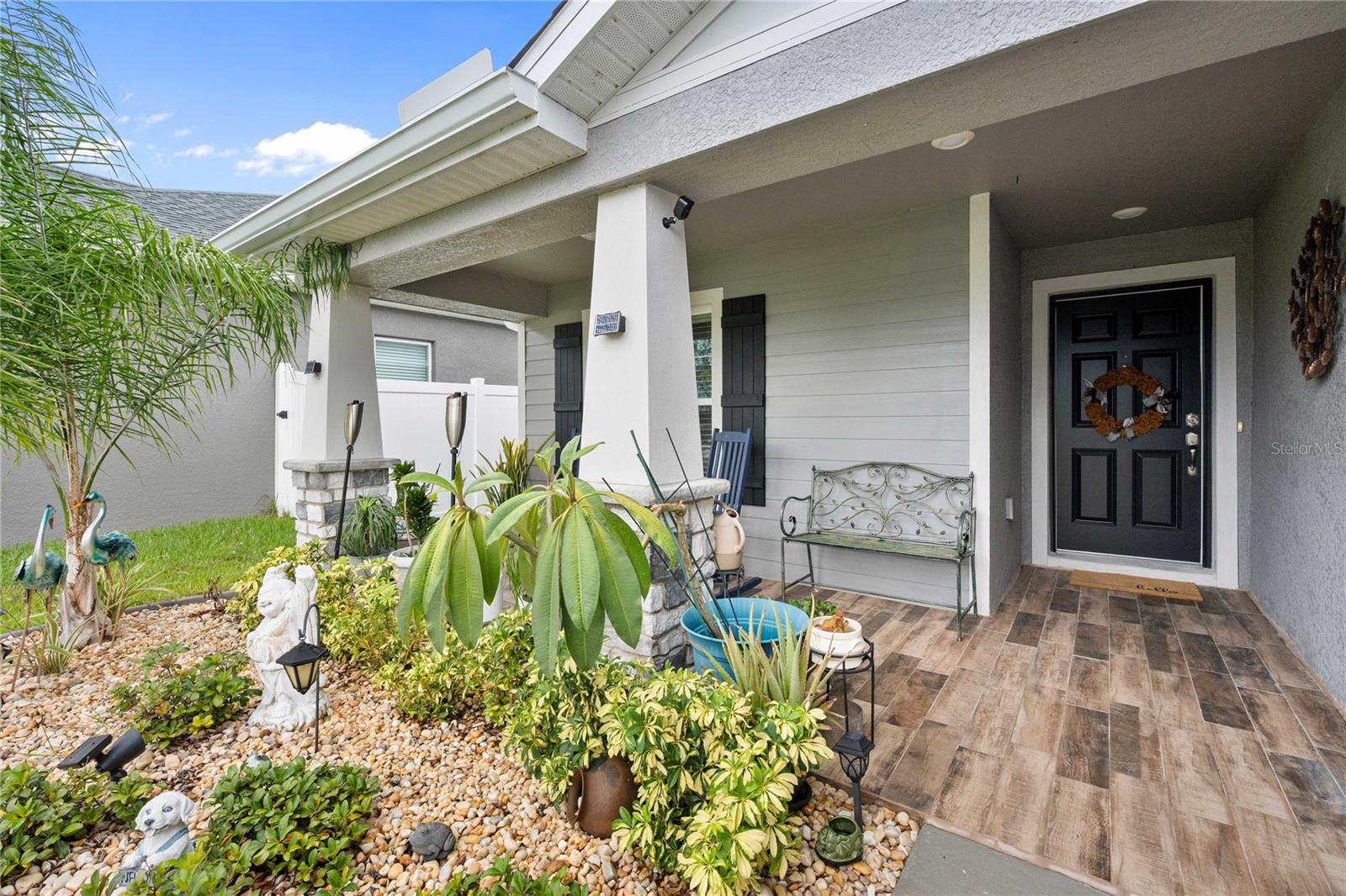 Listing photo id 2 for 35461 Crescent Creek Drive