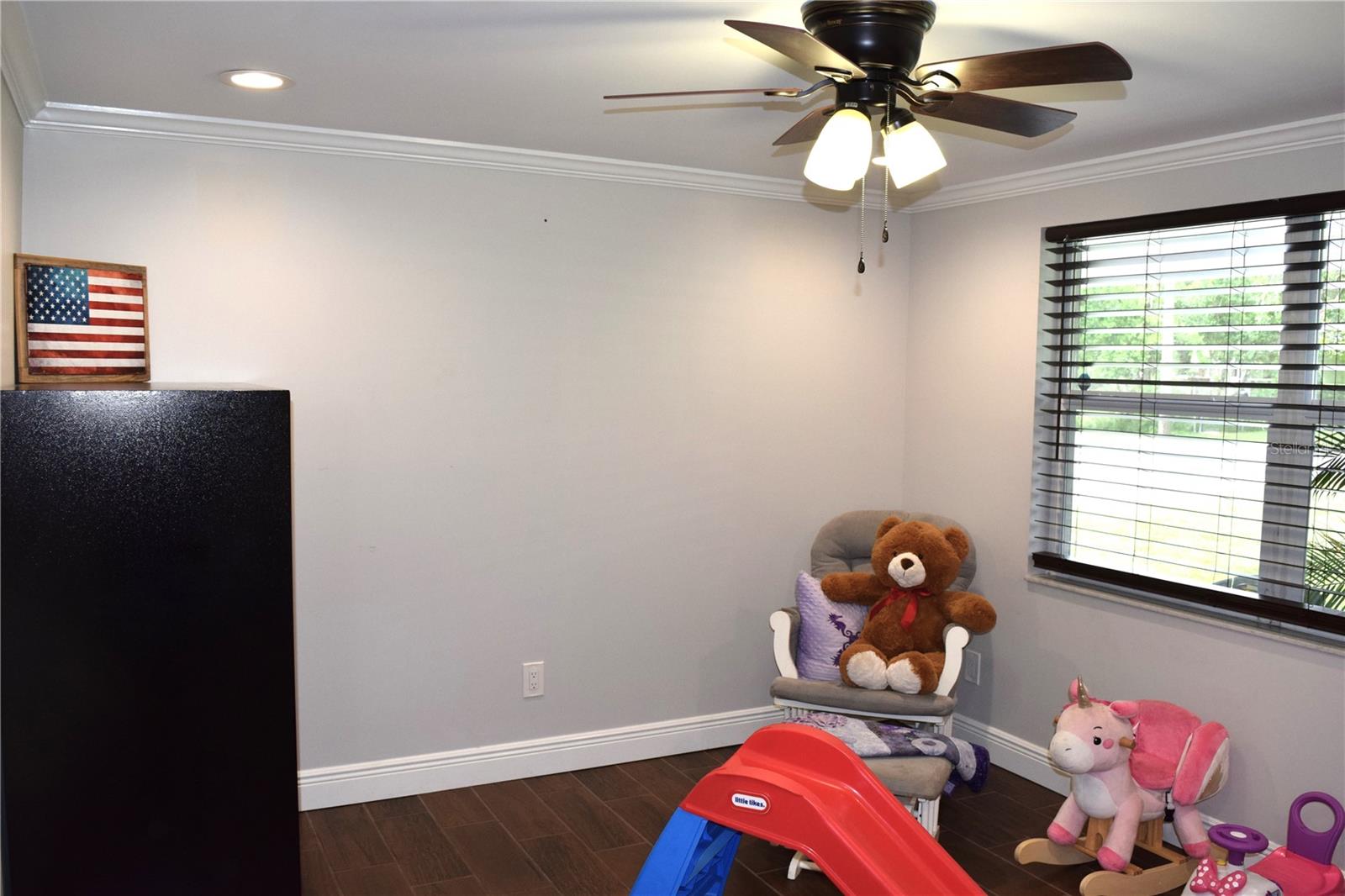 Listing photo id 17 for 12217 Victor Lane