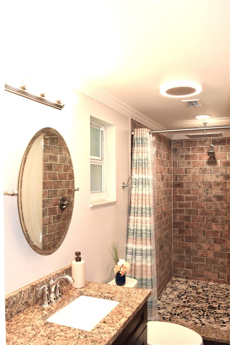 Listing photo id 27 for 12217 Victor Lane