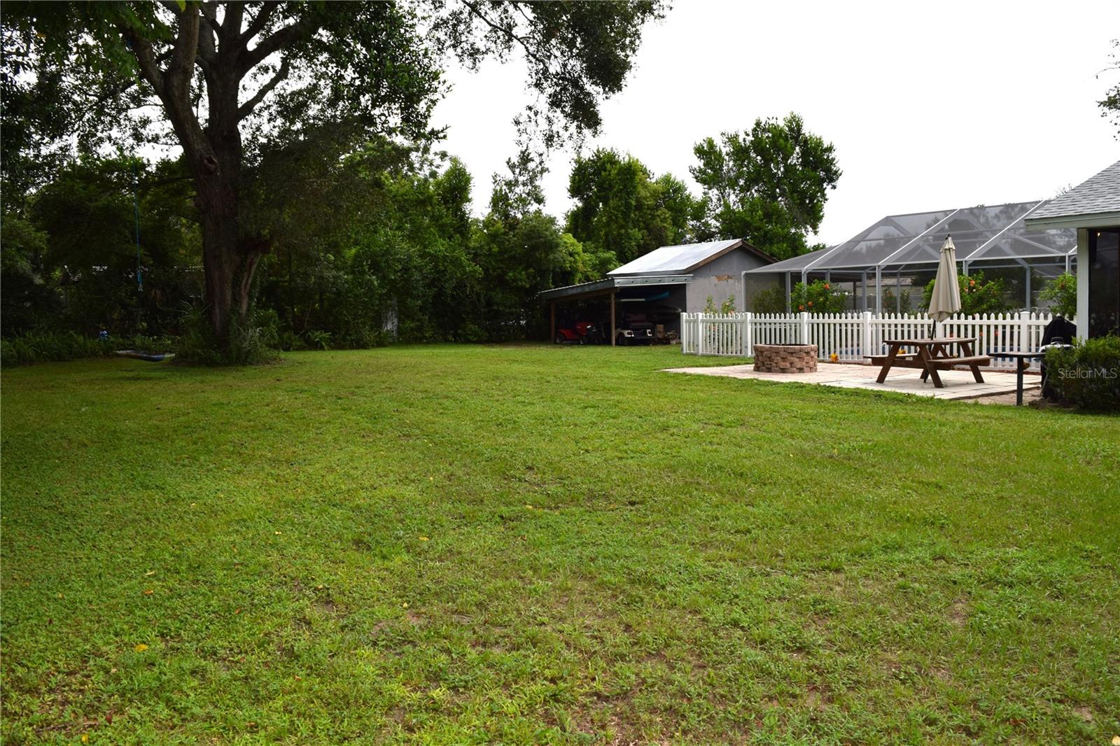 Listing photo id 44 for 12217 Victor Lane