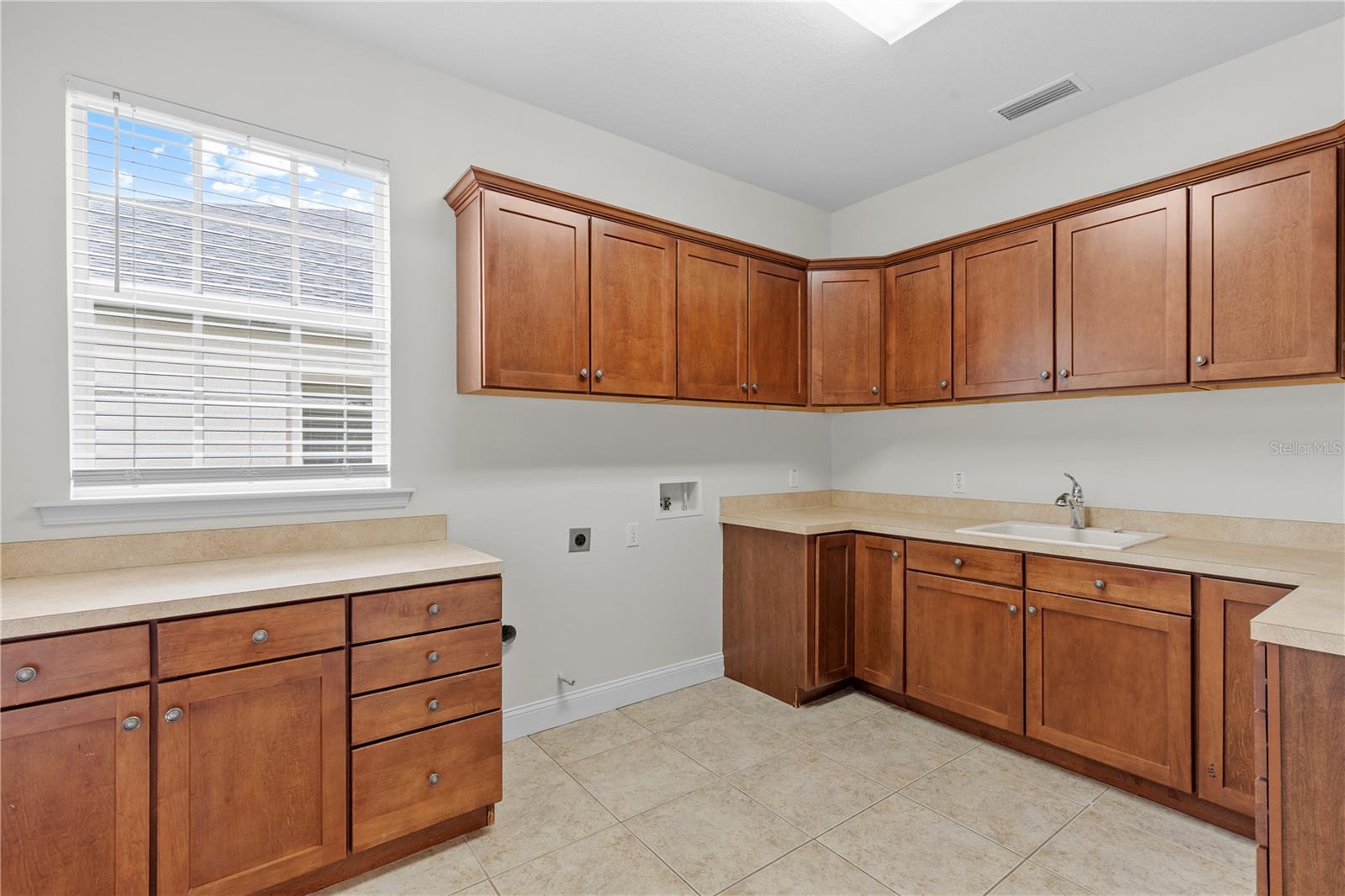 Image 29 of 64 For 5909 Churchside Drive