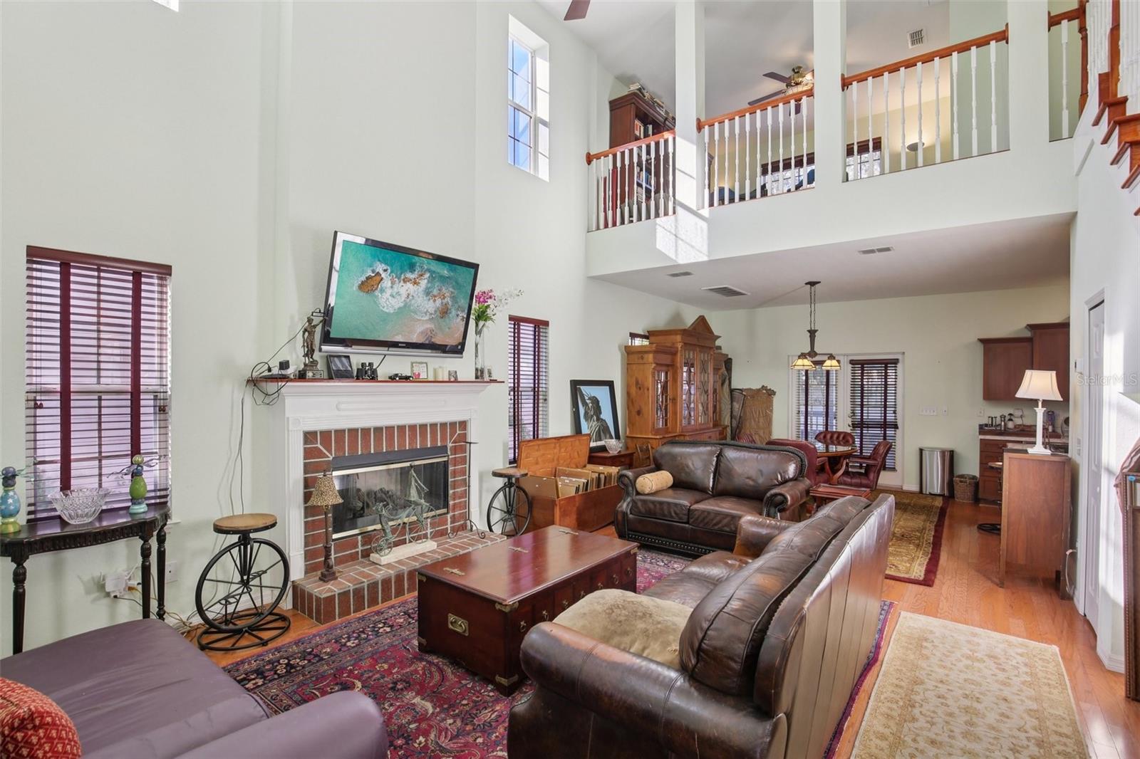 Image 5 of 33 For 7507 Mascotte Street