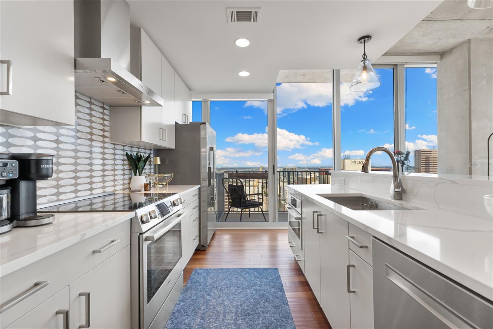 Image 9 of 72 For 777 Ashley Drive 2514