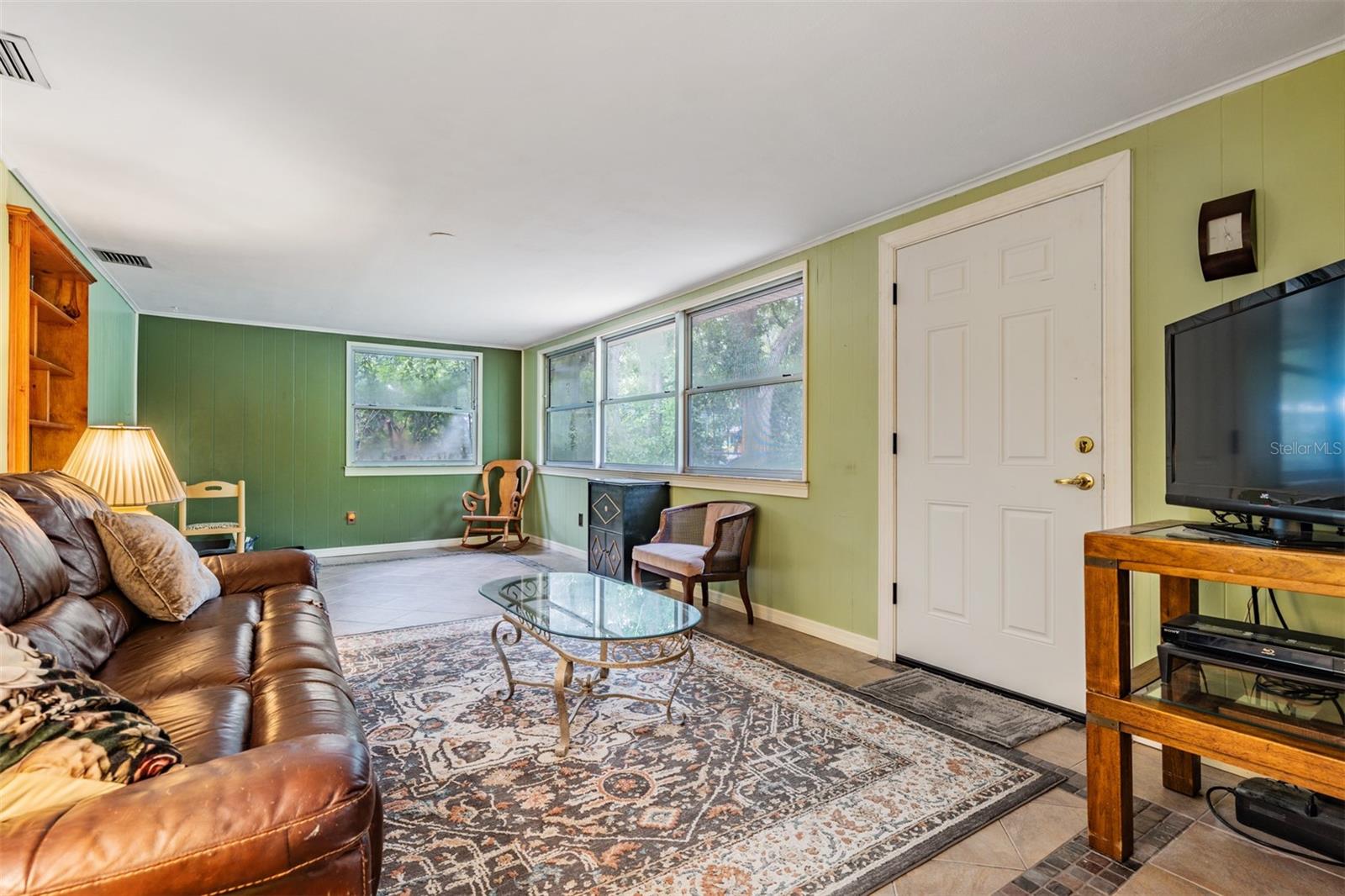 Image 14 of 30 For 1719 Bentley Street
