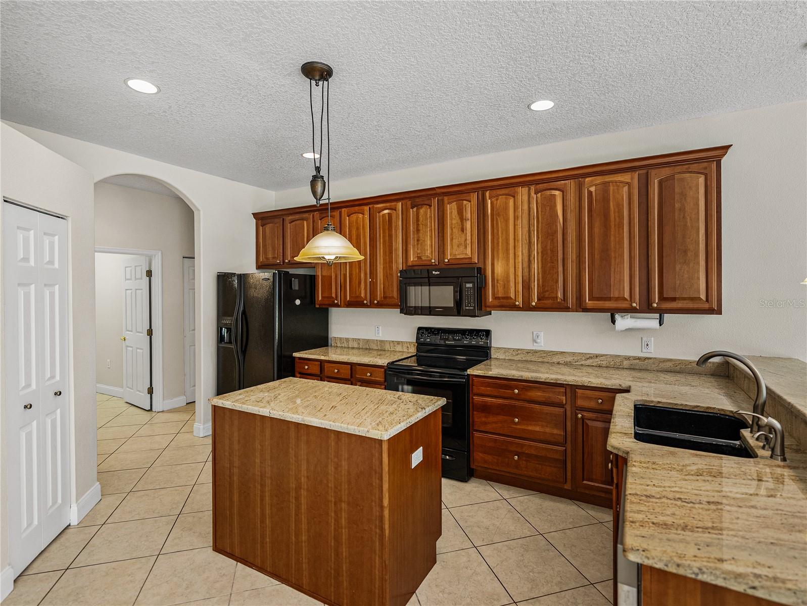 Listing photo id 12 for 11544 Arlhuna Way