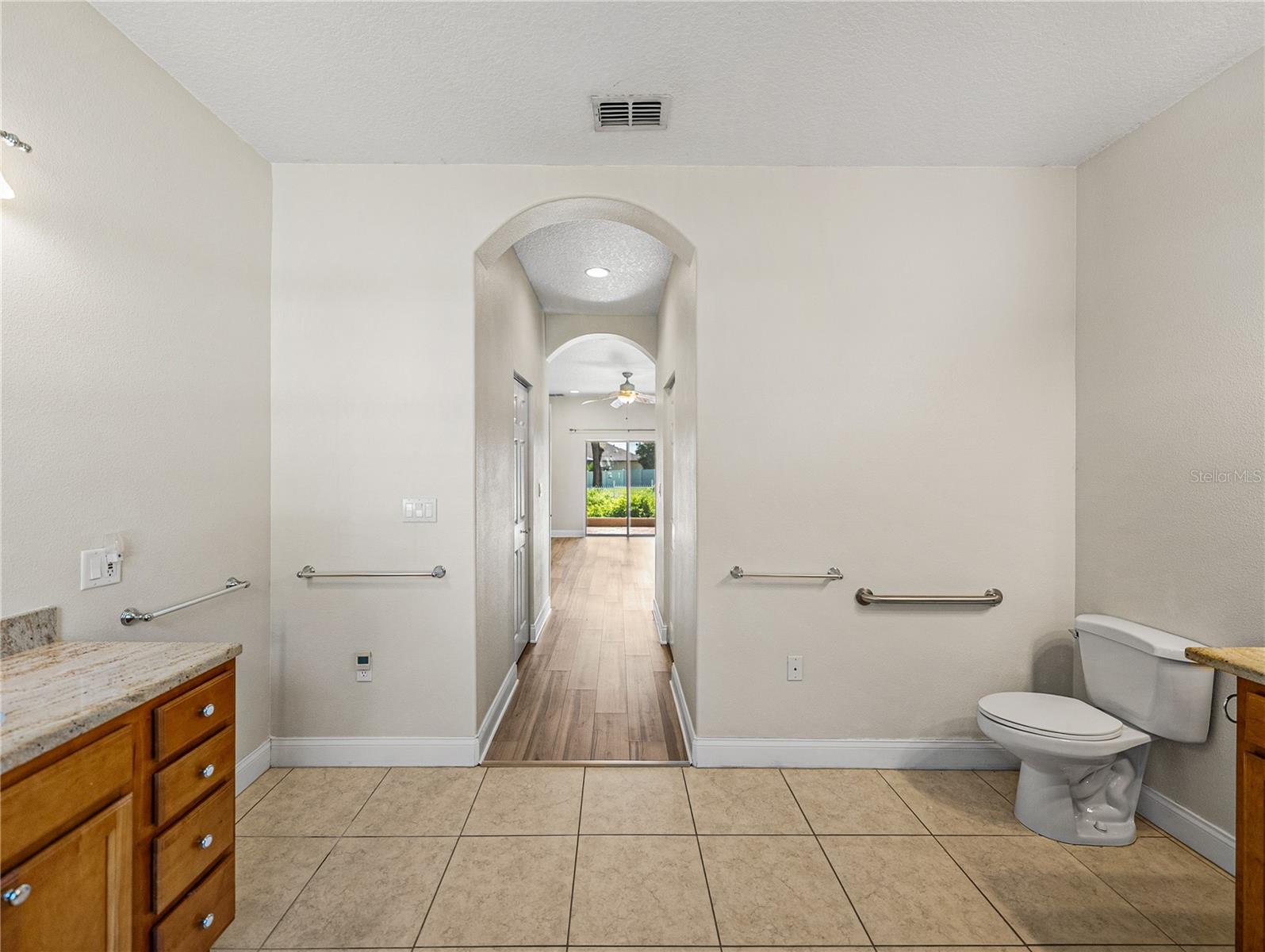 Listing photo id 30 for 11544 Arlhuna Way