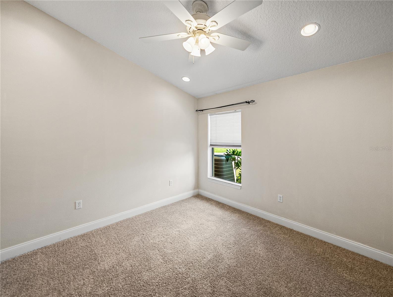 Listing photo id 35 for 11544 Arlhuna Way