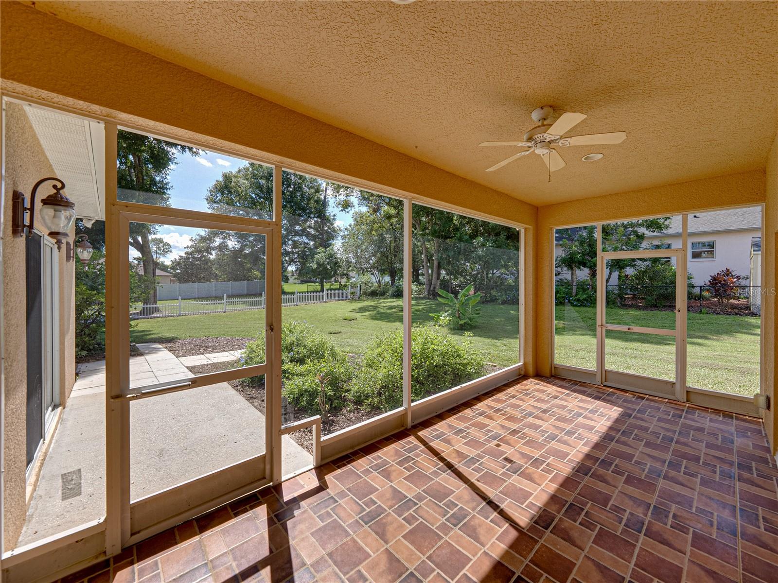 Listing photo id 43 for 11544 Arlhuna Way