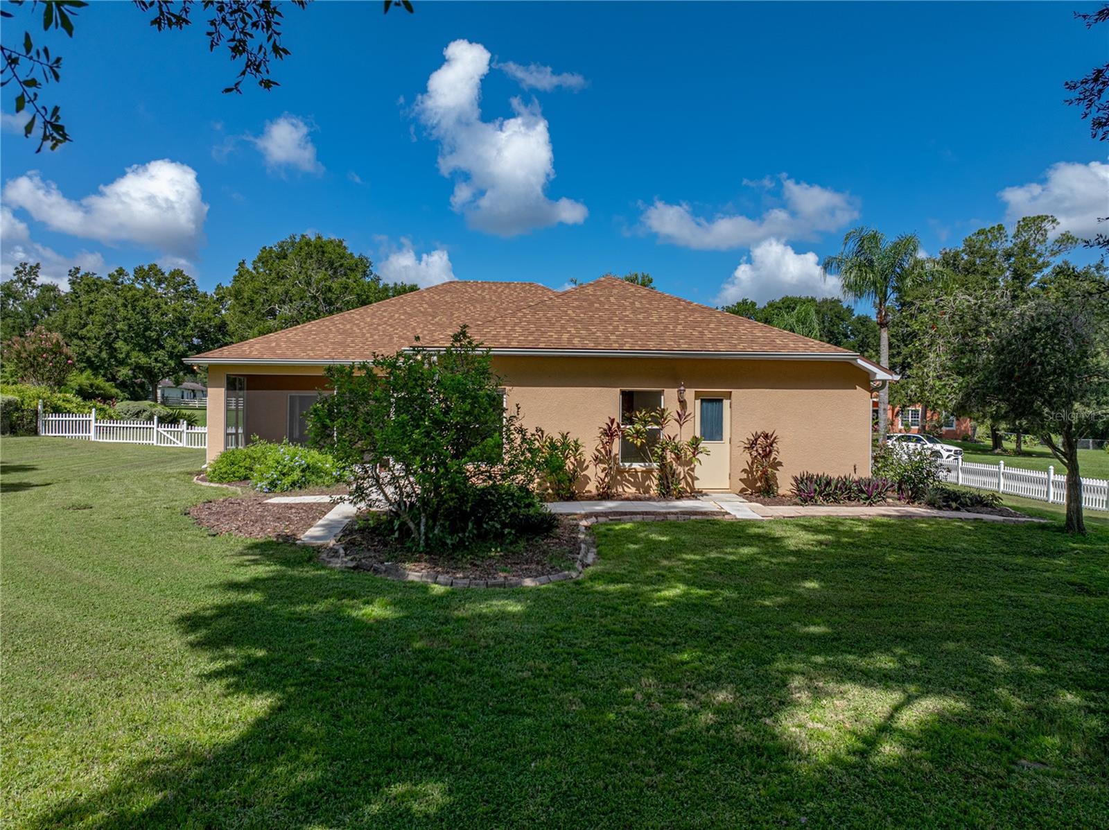 Listing photo id 48 for 11544 Arlhuna Way