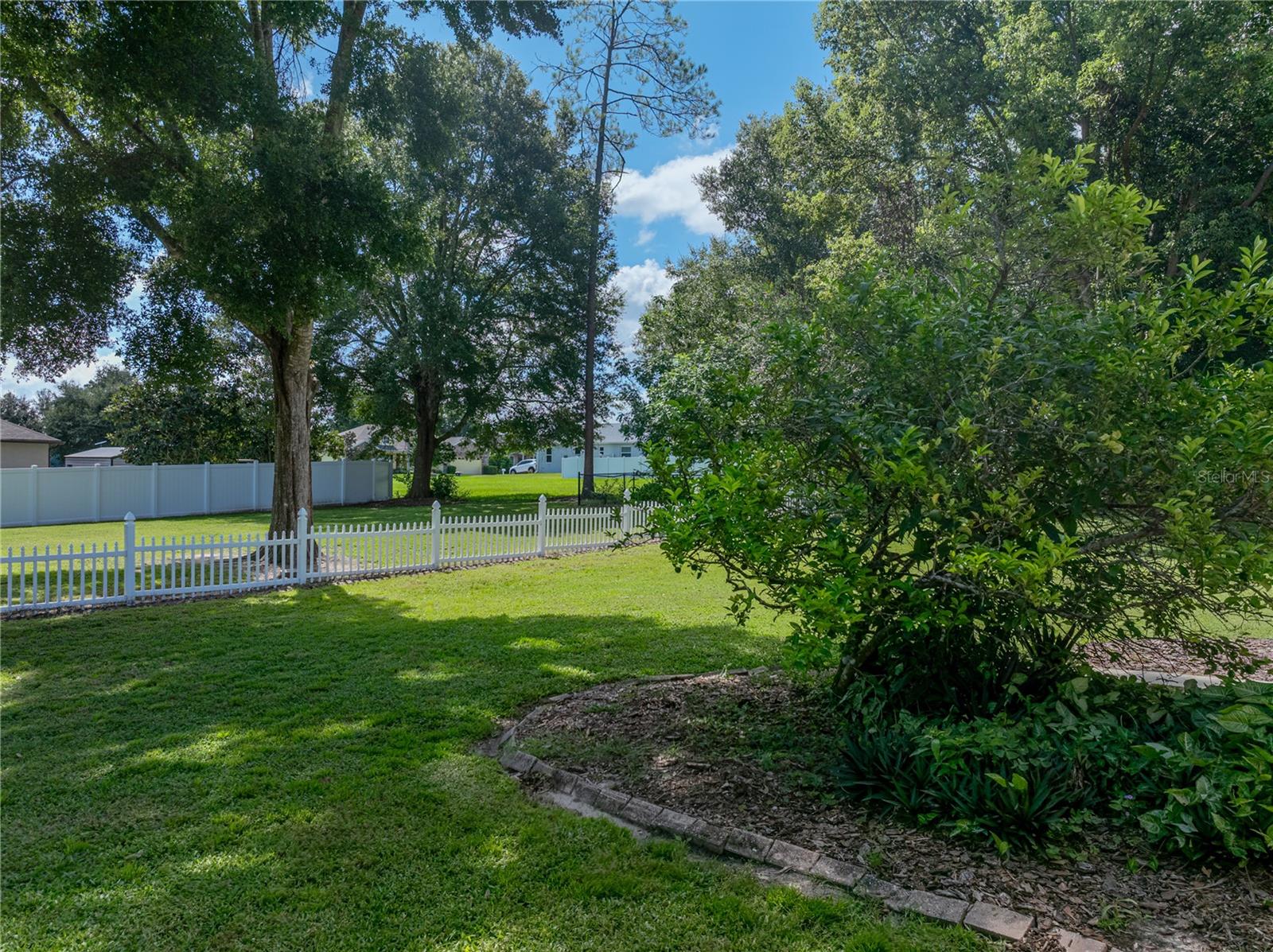 Listing photo id 51 for 11544 Arlhuna Way