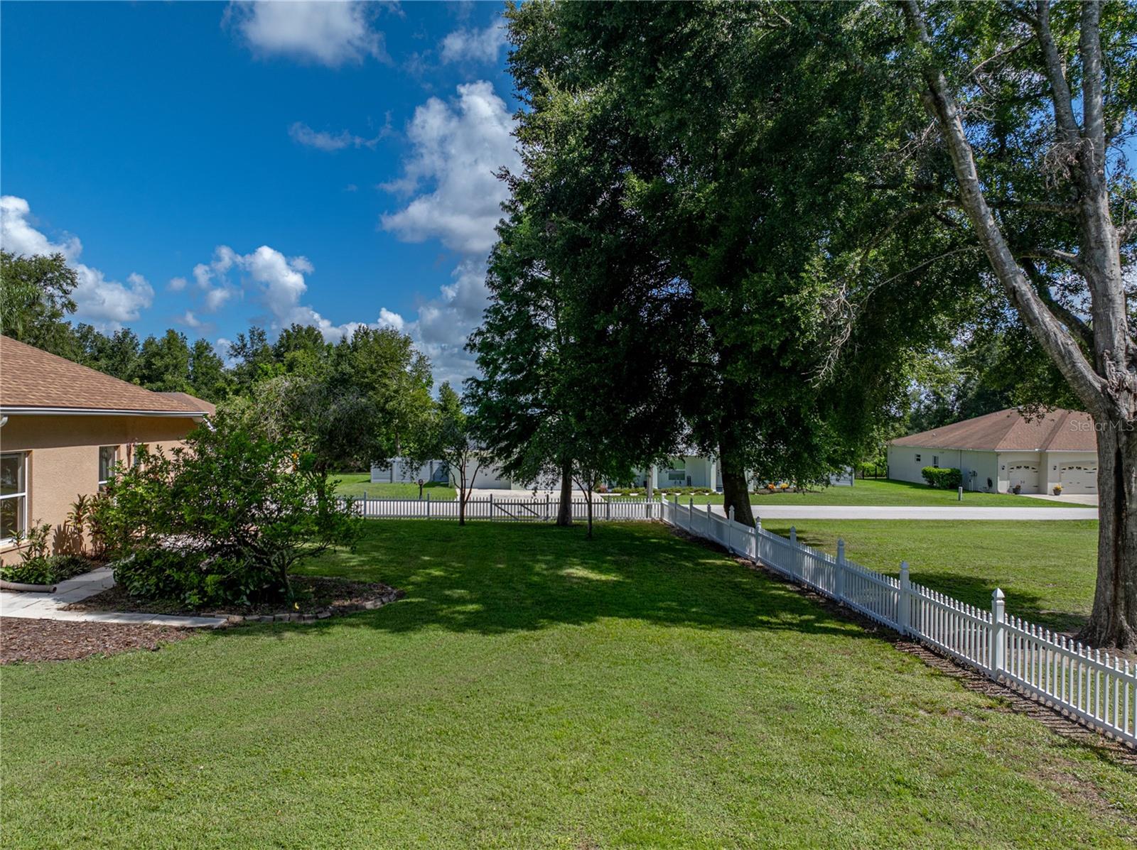 Listing photo id 52 for 11544 Arlhuna Way