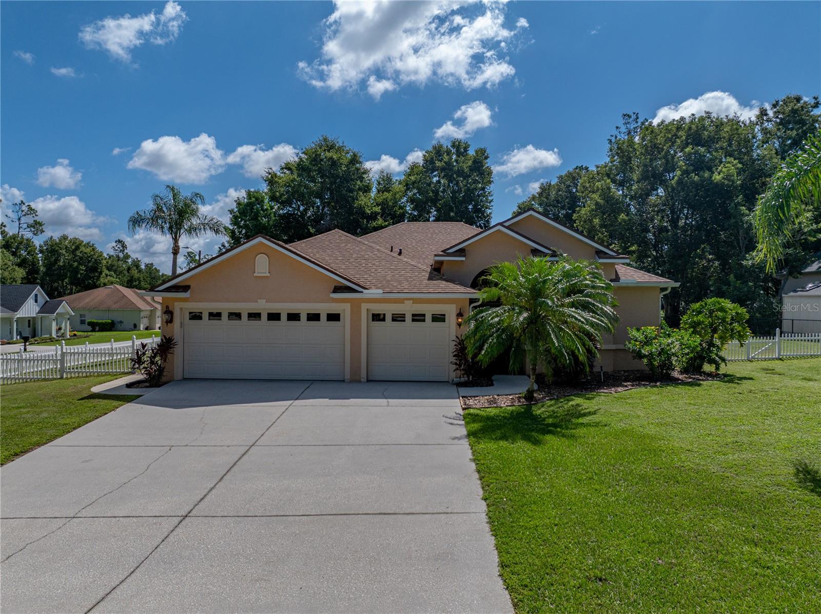 Listing photo id 4 for 11544 Arlhuna Way