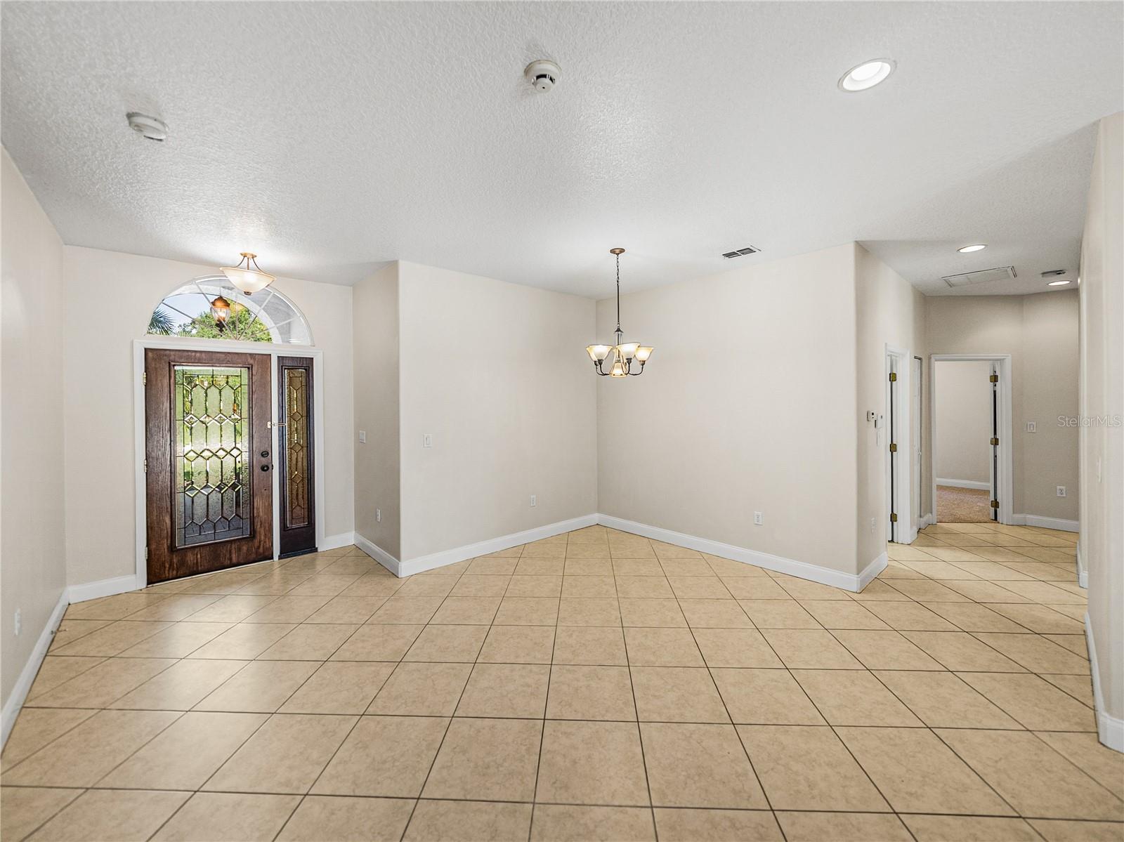 Listing photo id 5 for 11544 Arlhuna Way