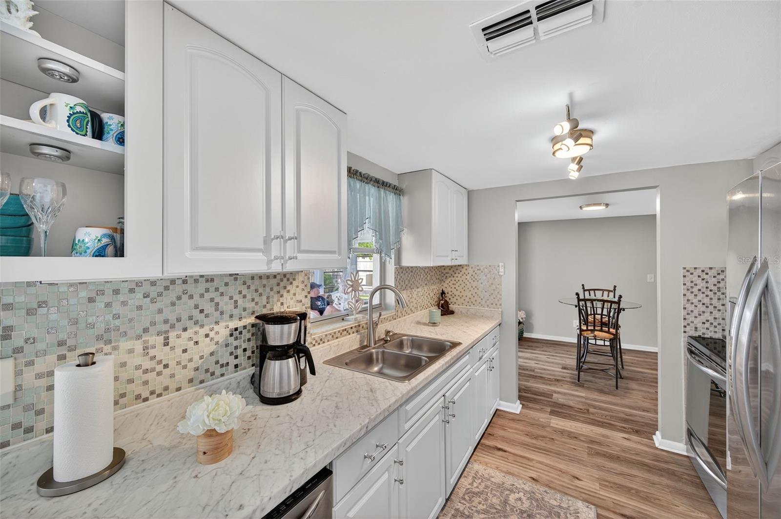 Image 10 of 30 For 7213 Isle Drive