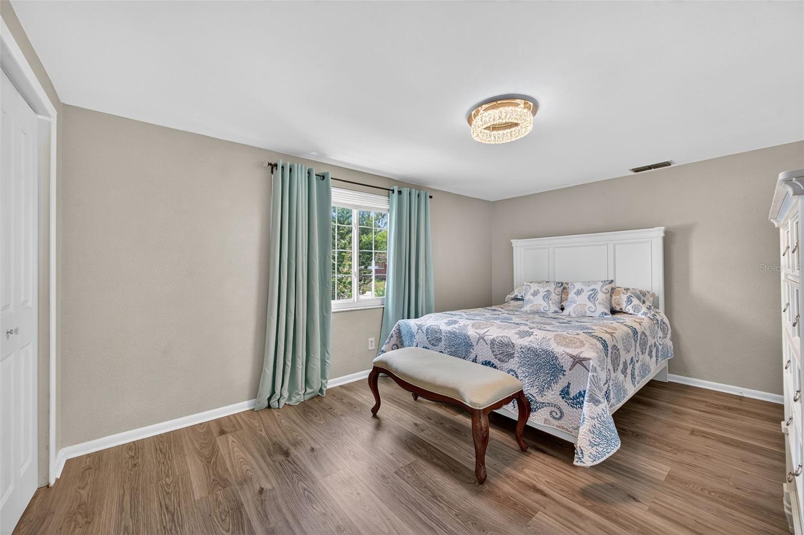 Image 13 of 30 For 7213 Isle Drive