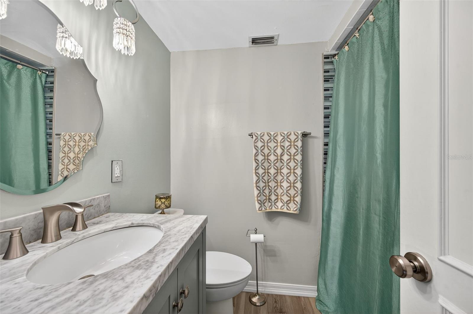 Image 14 of 30 For 7213 Isle Drive