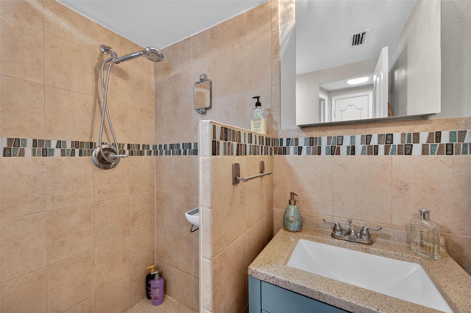 Image 19 of 30 For 7213 Isle Drive