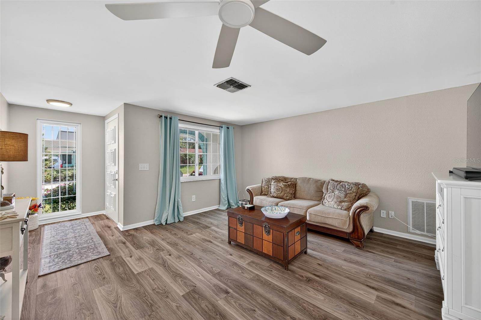 Image 5 of 30 For 7213 Isle Drive