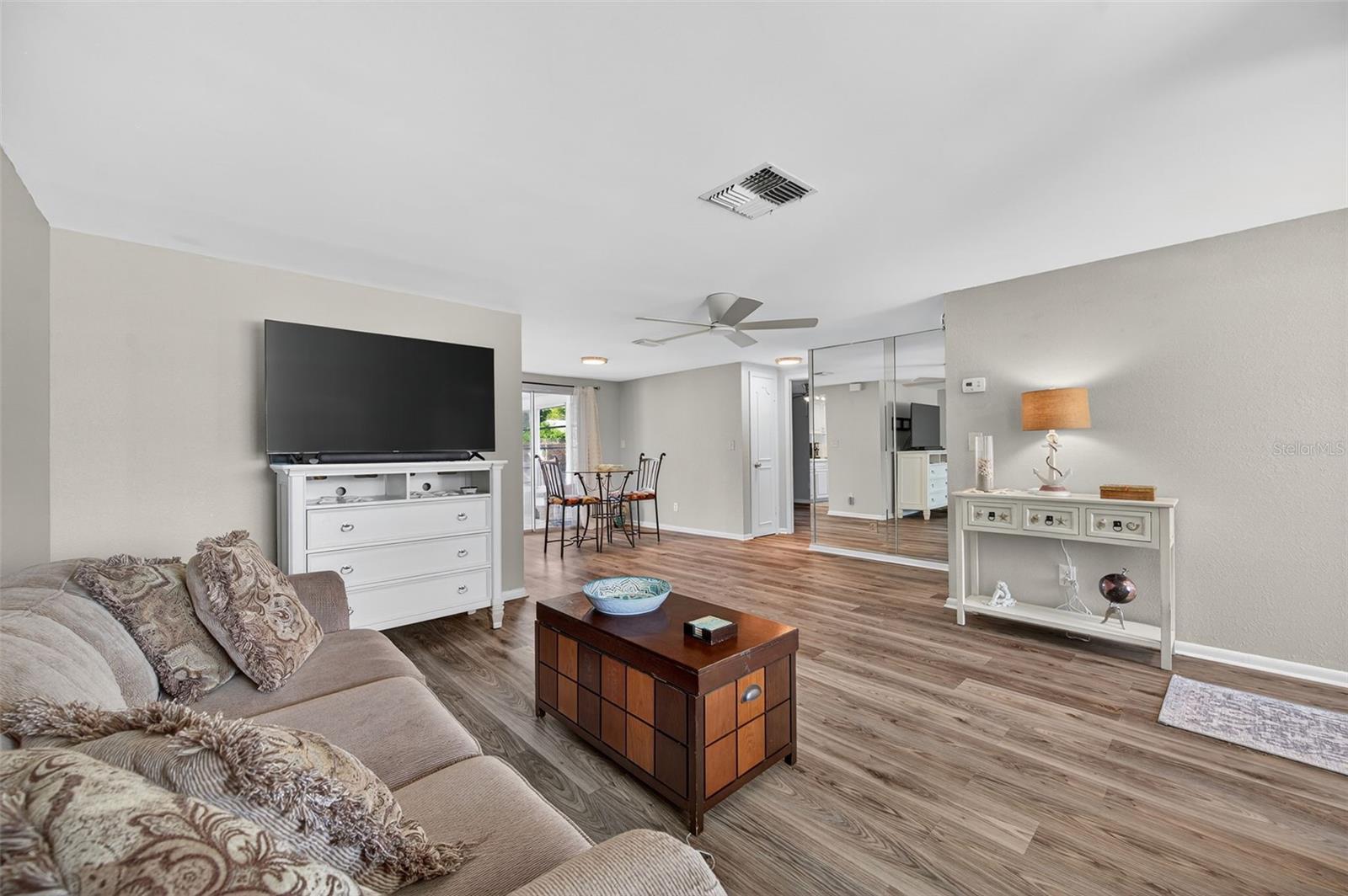 Image 7 of 30 For 7213 Isle Drive