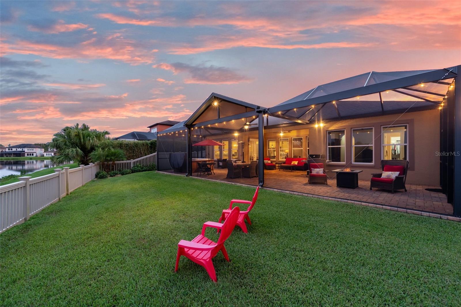 Listing photo id 0 for 4446 Ortona Lane