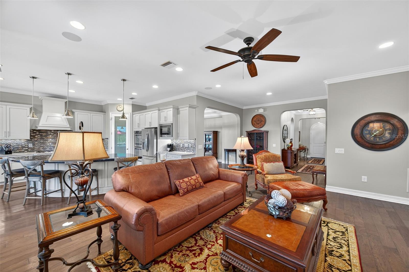 Listing photo id 20 for 4446 Ortona Lane