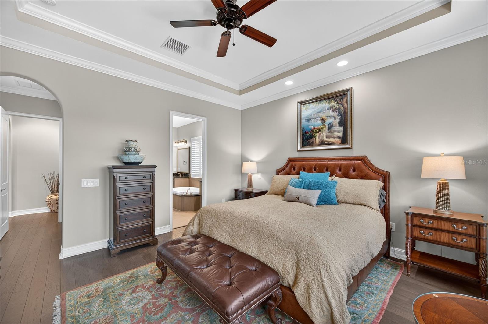 Listing photo id 28 for 4446 Ortona Lane