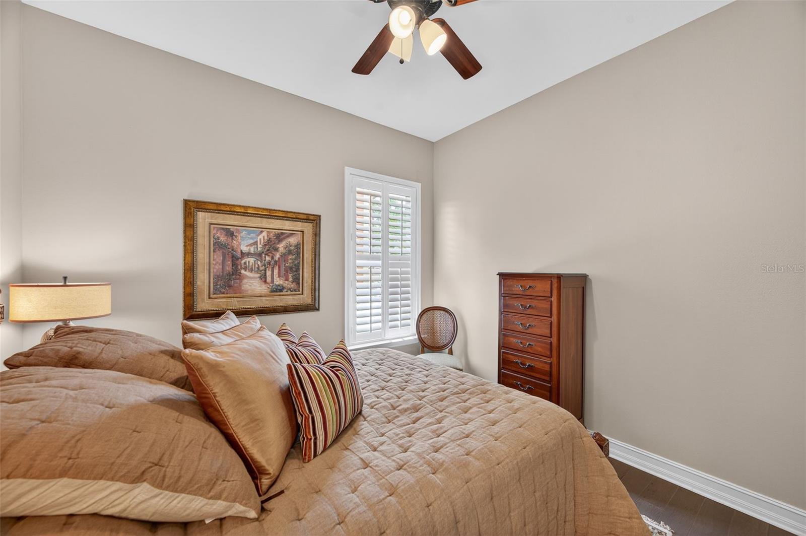 Listing photo id 35 for 4446 Ortona Lane