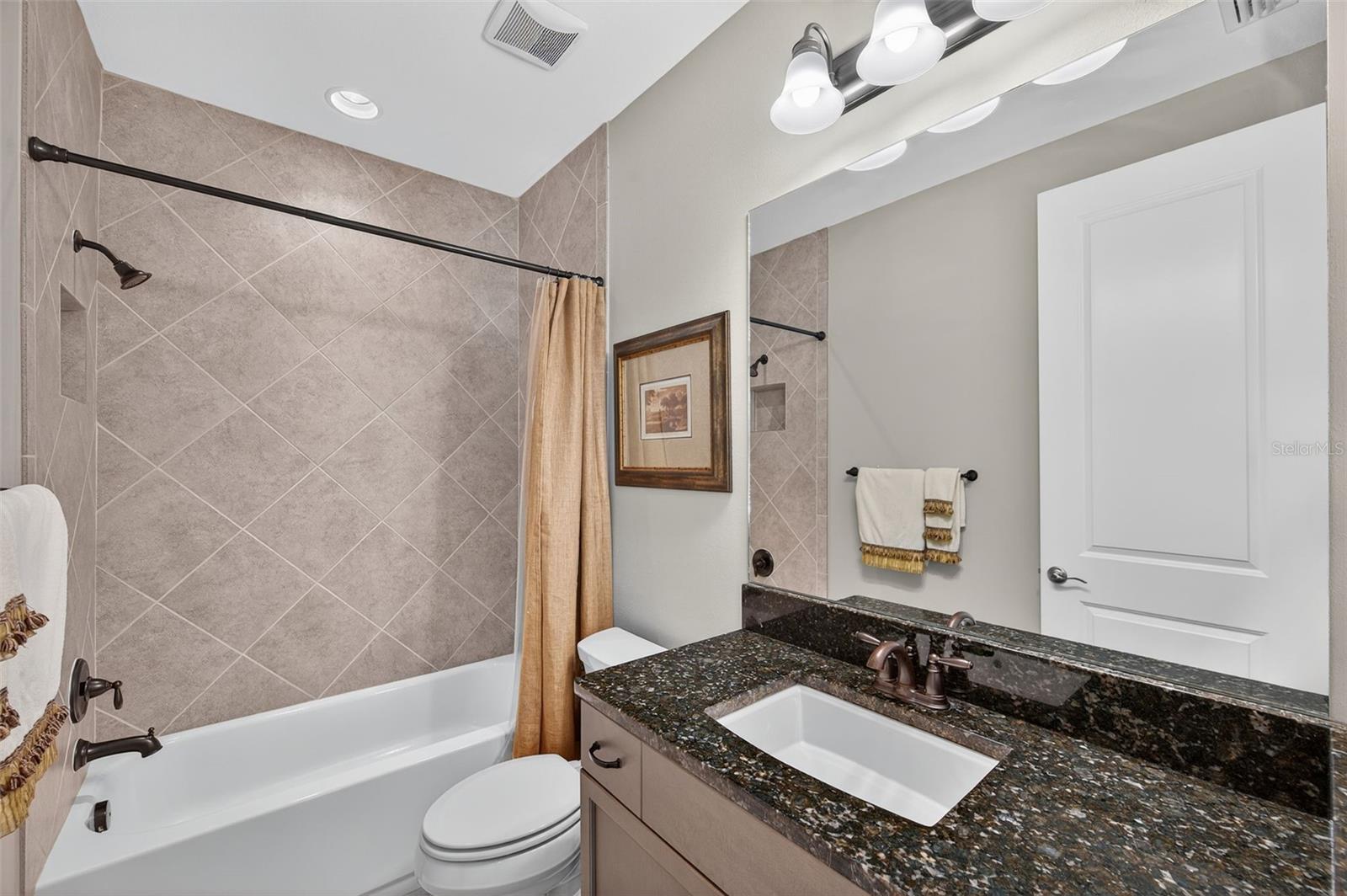 Listing photo id 36 for 4446 Ortona Lane