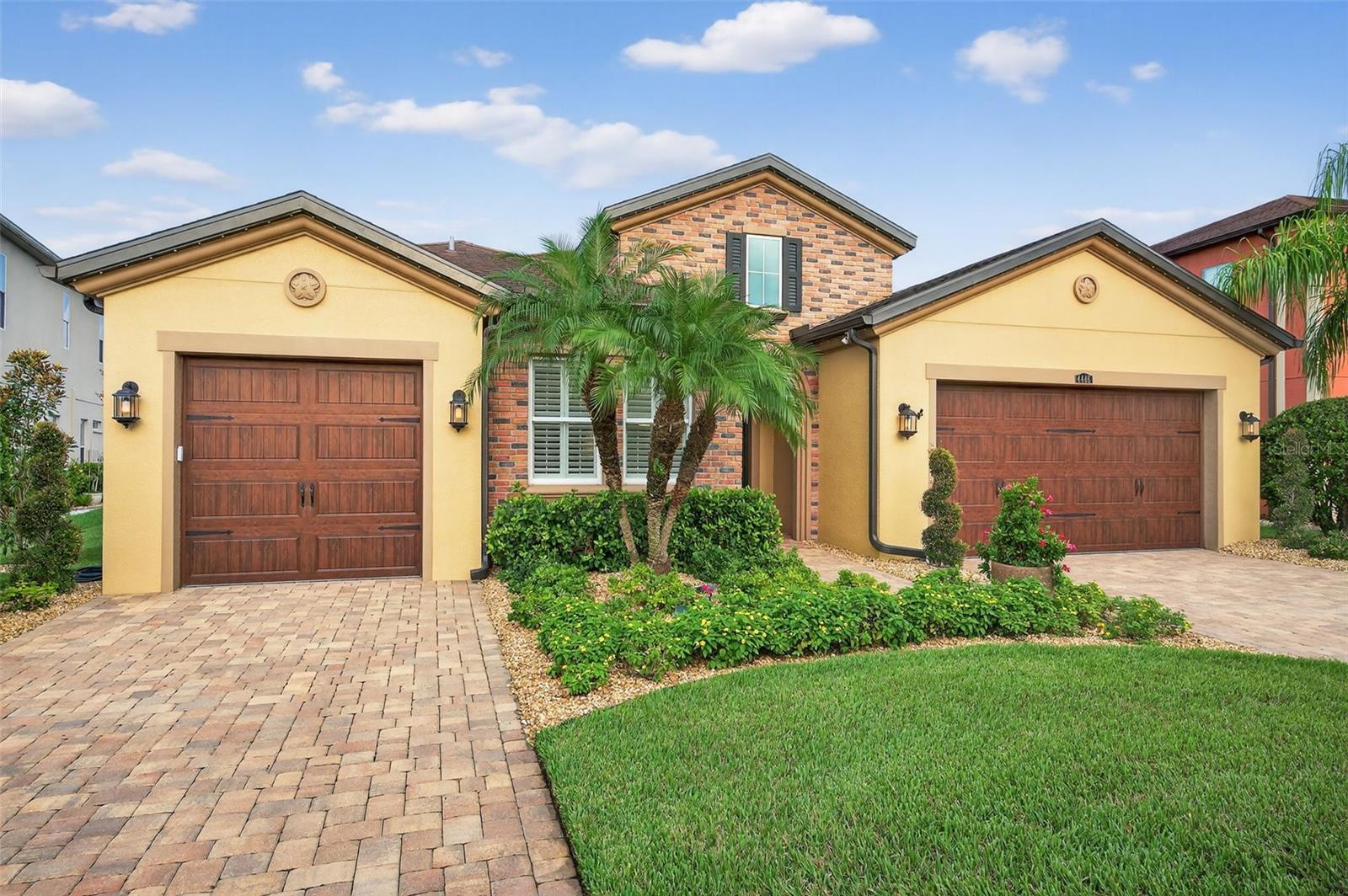 Listing photo id 64 for 4446 Ortona Lane