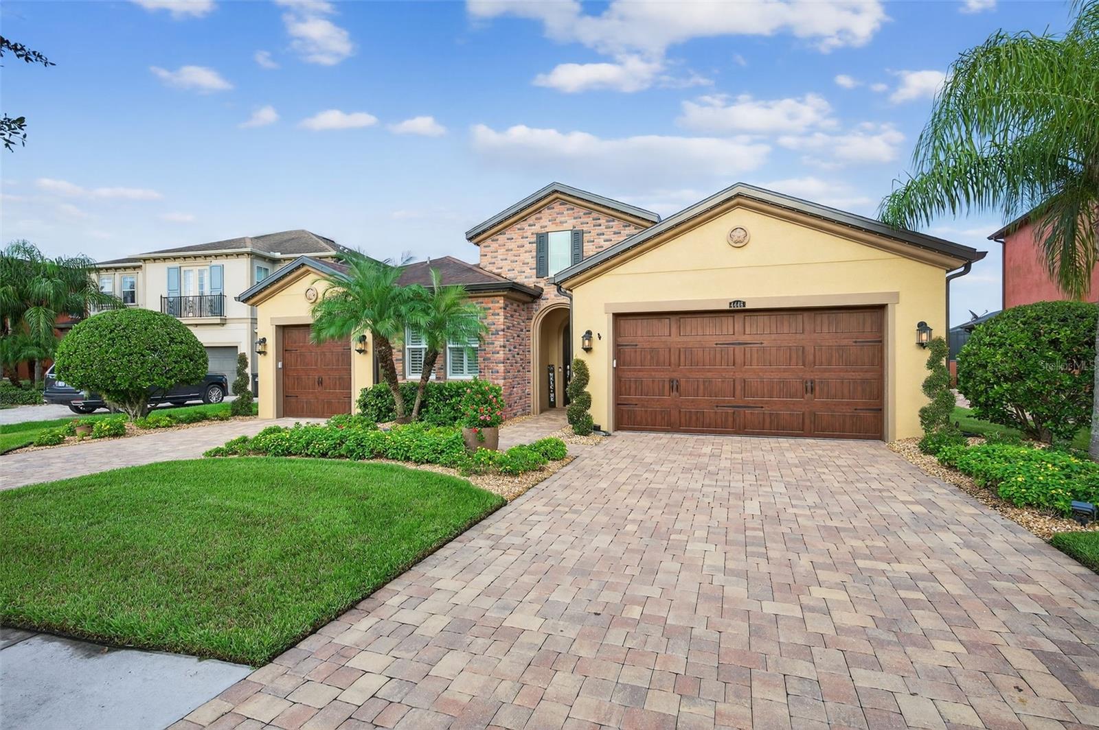 Listing photo id 66 for 4446 Ortona Lane