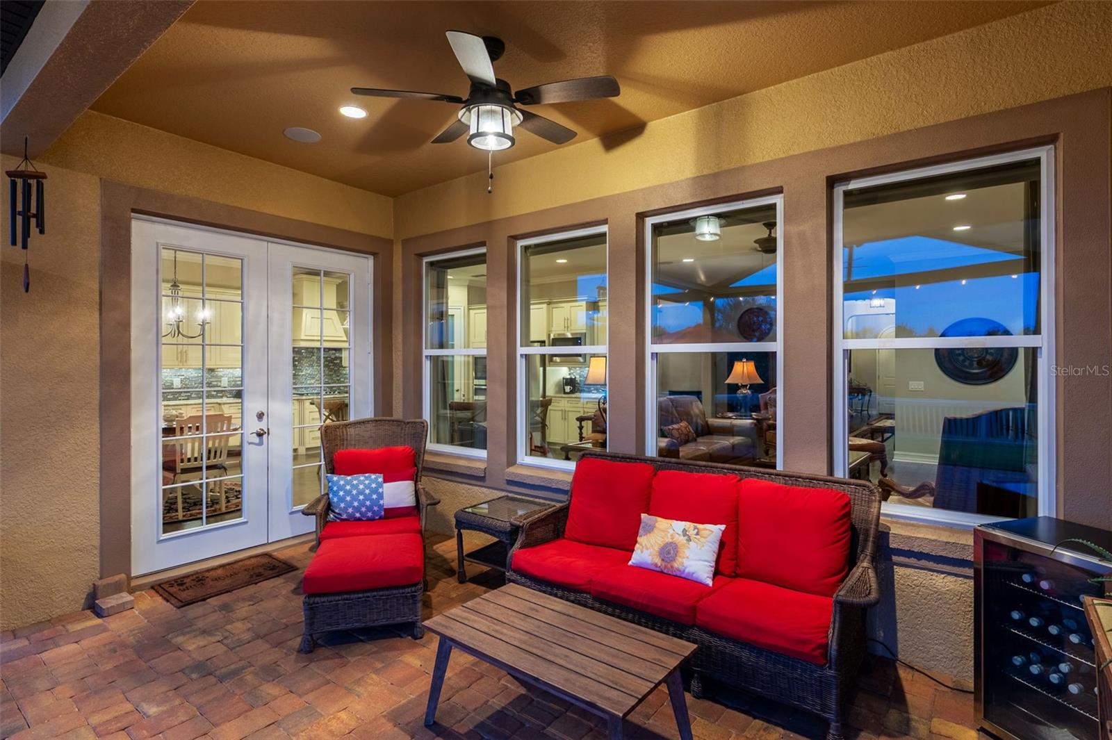 Listing photo id 75 for 4446 Ortona Lane